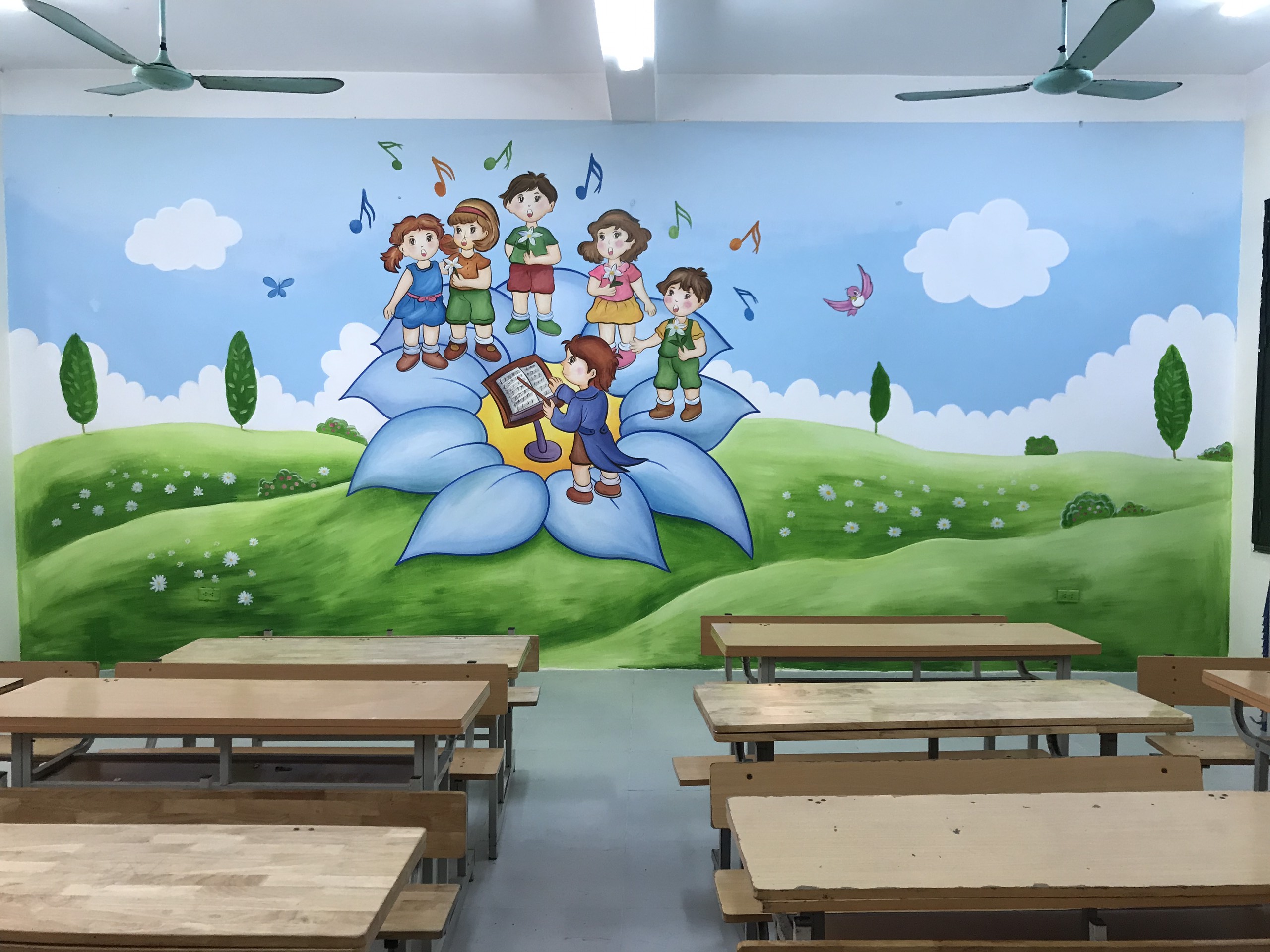 Vẽ tranh tường trường học 4
